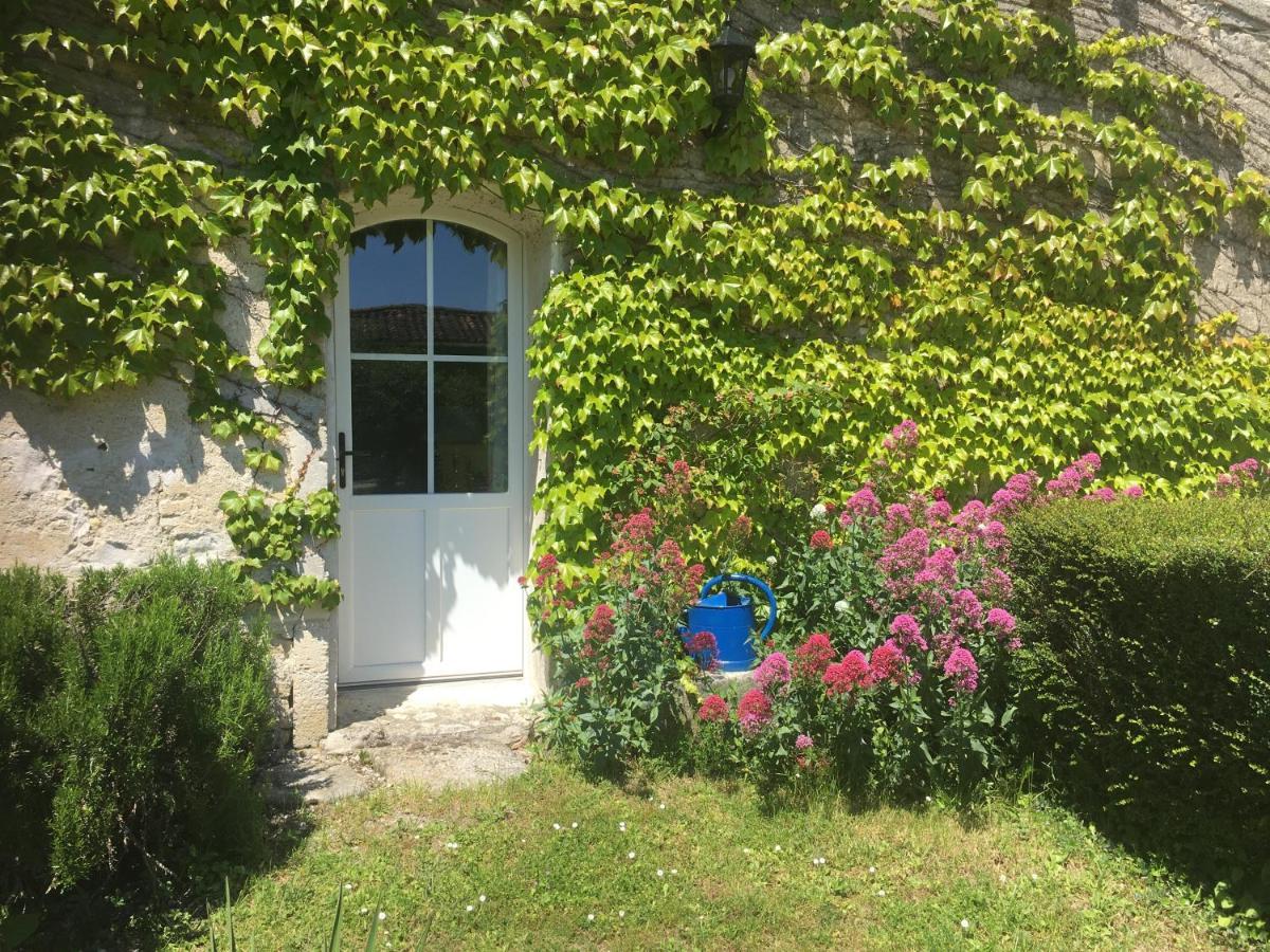 1854 Chassors Exterior foto