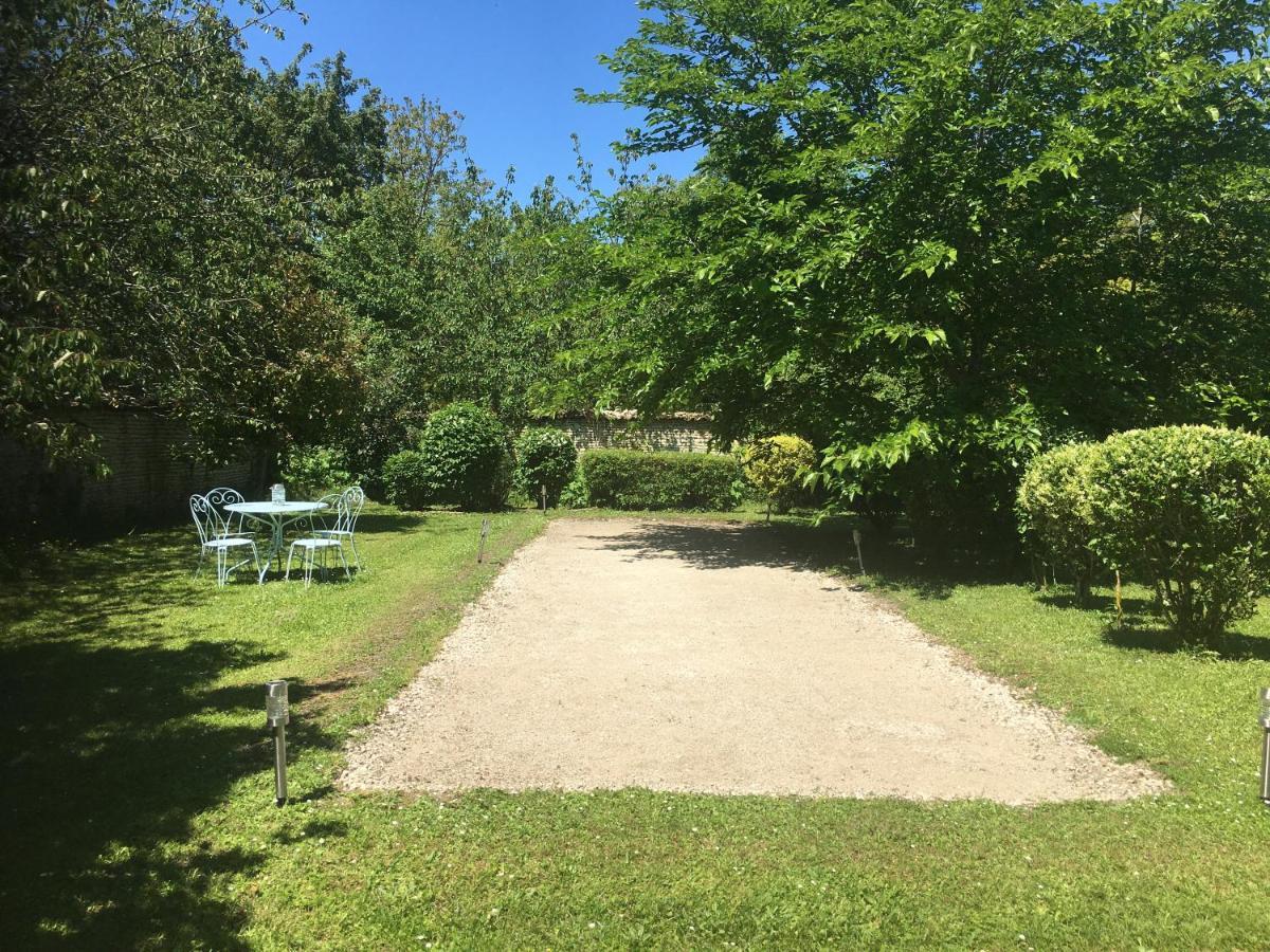 1854 Chassors Exterior foto