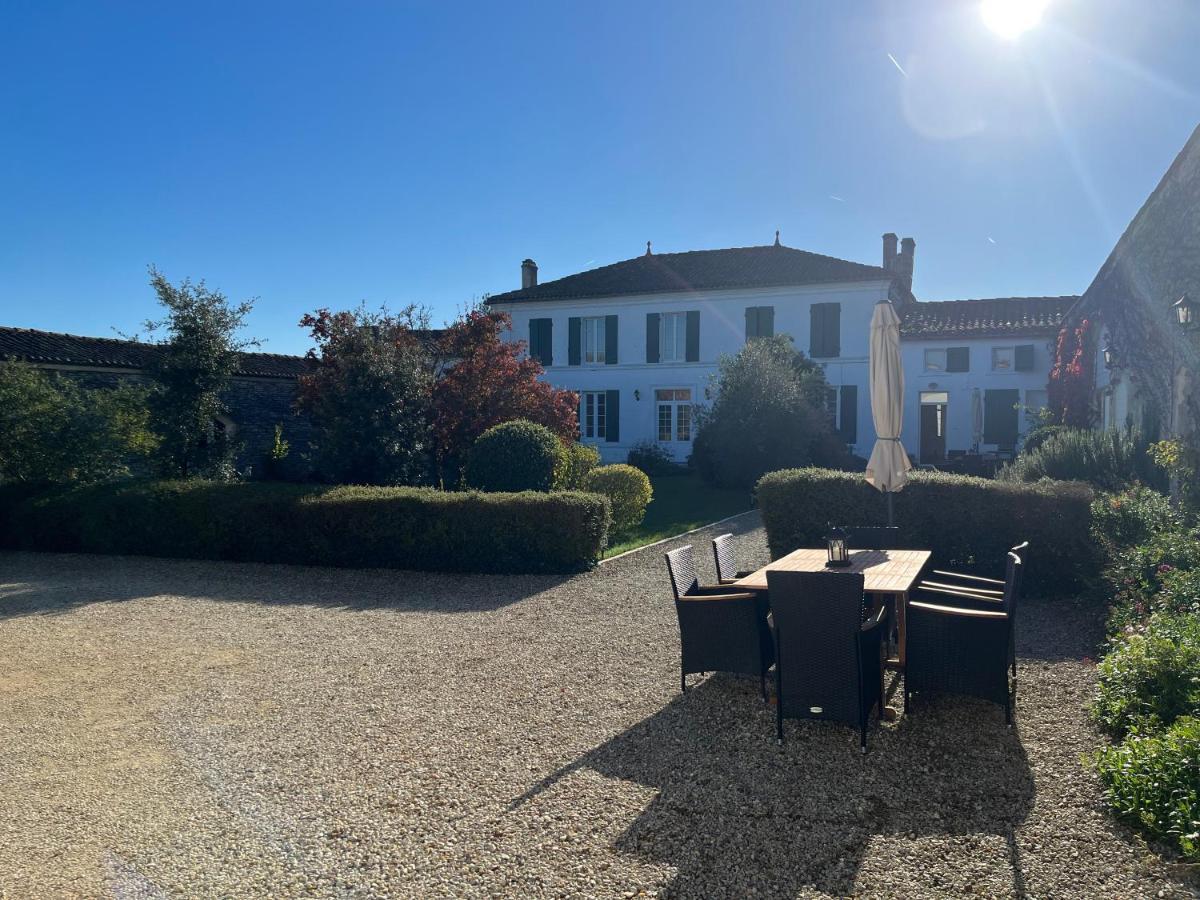 1854 Chassors Exterior foto